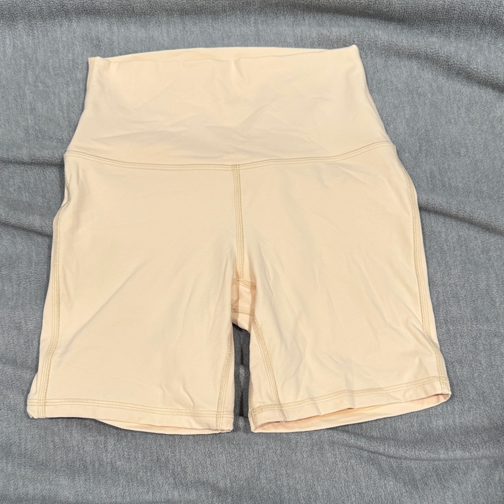 Lululemon Align High Rise Shorts 6” - Butter Cream